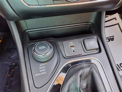 2023 Jeep Cherokee Altitude Lux