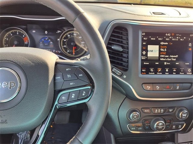 2023 Jeep Cherokee Altitude Lux