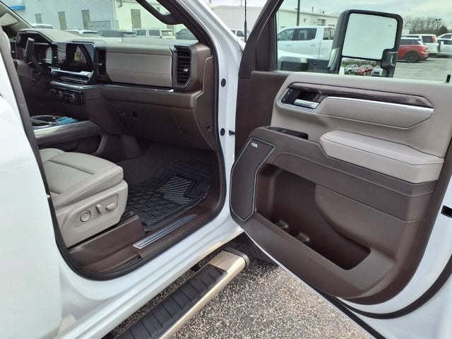 2025 Chevrolet Silverado 3500 HD LTZ