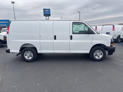 2025 Chevrolet Express Cargo WT