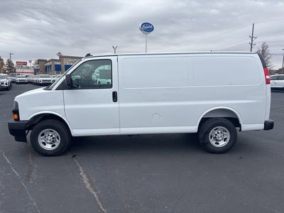 2025 Chevrolet Express Cargo WT