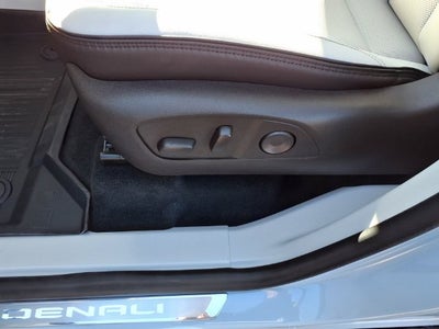 2027 GMC Acadia Denali