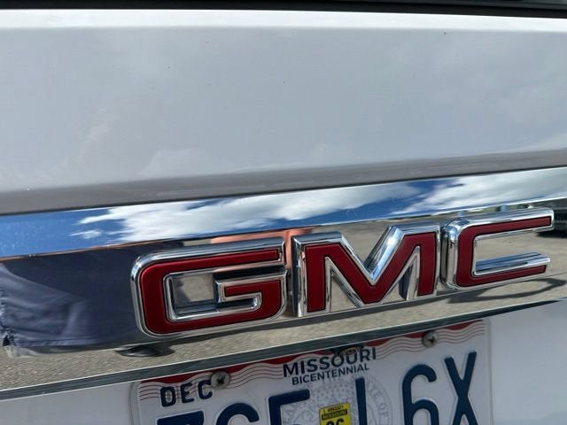 2024 GMC Yukon SLT