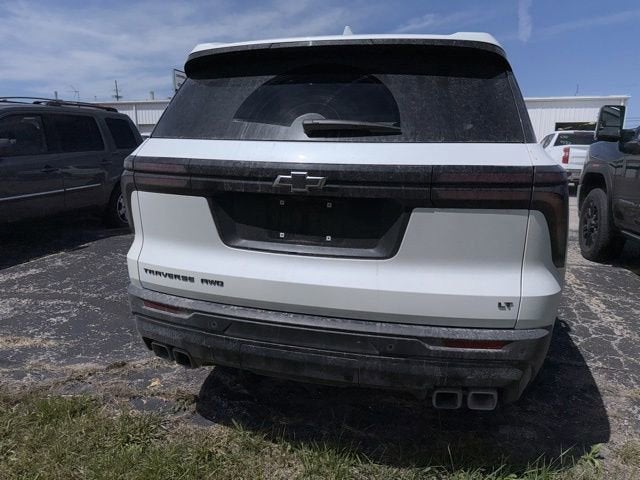 2024 Chevrolet Traverse LT