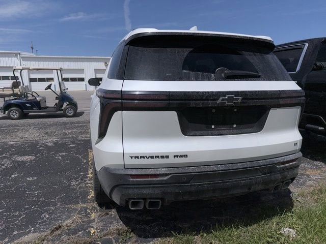 2024 Chevrolet Traverse LT
