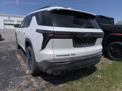 2024 Chevrolet Traverse LT