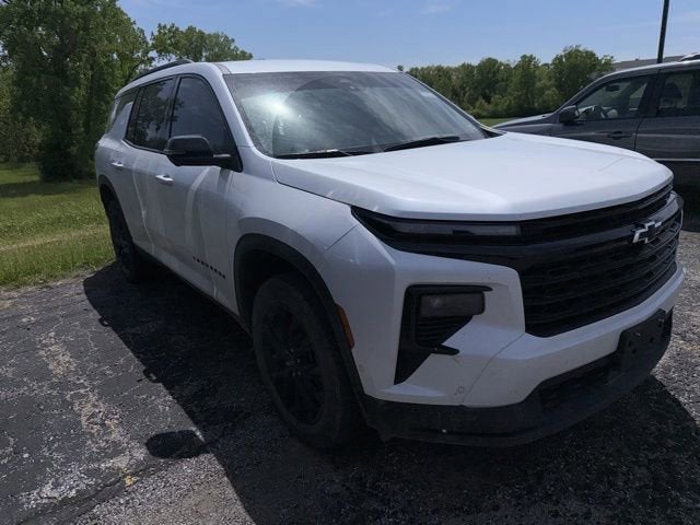 2024 Chevrolet Traverse LT