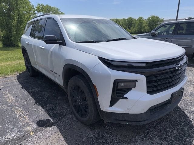 2024 Chevrolet Traverse LT