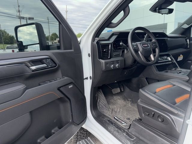 2025 GMC Sierra 2500 HD AT4