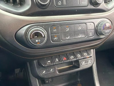 2022 GMC Canyon AT4 - Leather