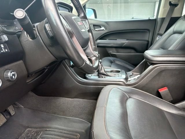 2022 GMC Canyon 4WD AT4 w/Leather