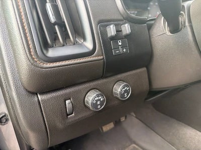 2022 GMC Canyon 4WD AT4 w/Leather