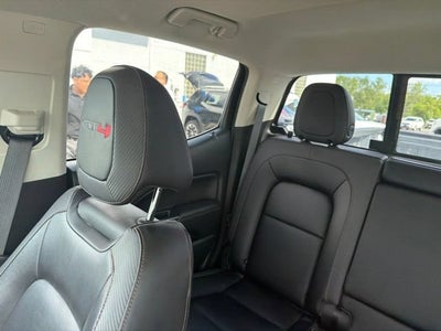 2022 GMC Canyon 4WD AT4 w/Leather