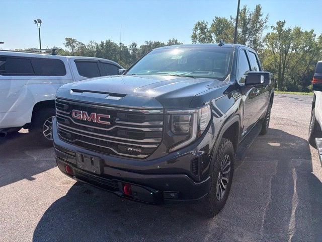 Used 2022 GMC Sierra 1500 AT4 with VIN 1GTUUEET0NZ570959 for sale in Kansas City