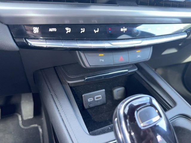 2025 Cadillac XT4 Premium Luxury