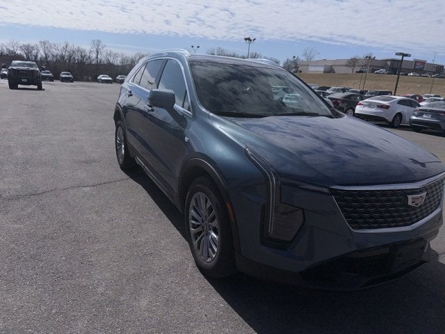 2025 Cadillac XT4 Premium Luxury