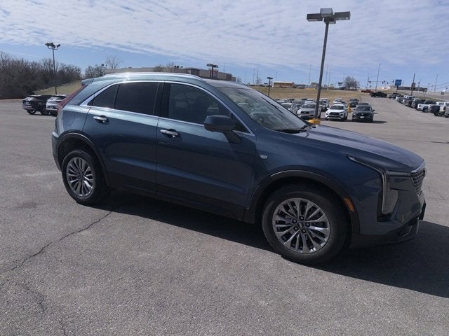 2025 Cadillac XT4 Premium Luxury