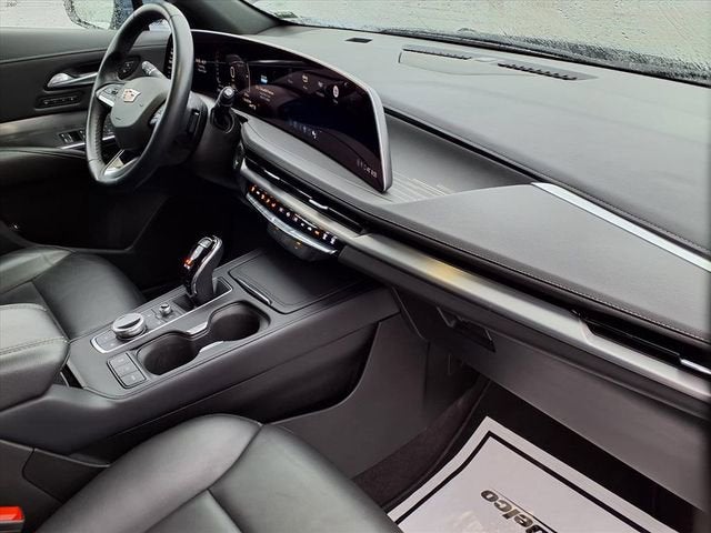 2025 Cadillac XT4 Premium Luxury