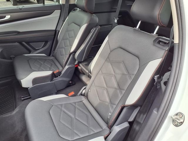 2025 Volkswagen Atlas 2.0T Peak Edition