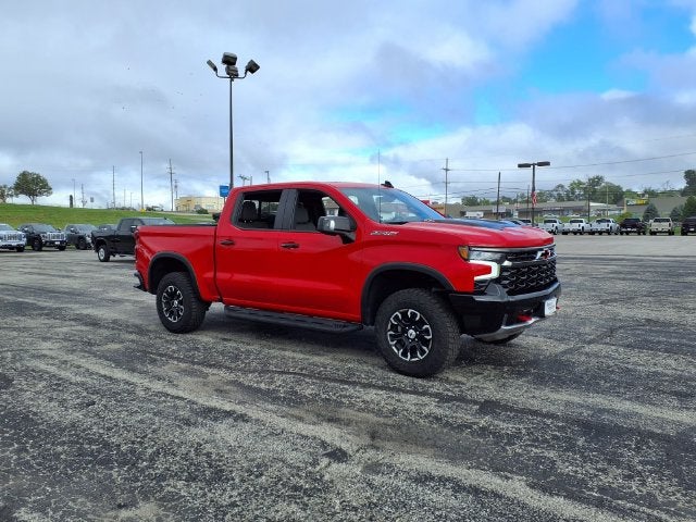 Used 2025 Chevrolet Silverado 1500 ZR2 with VIN 3GCUKHEL2SG359152 for sale in Kansas City