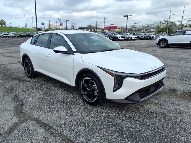 2025 Kia K4 EX