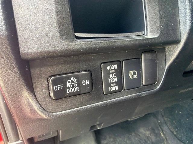 2018 Toyota Tacoma SR