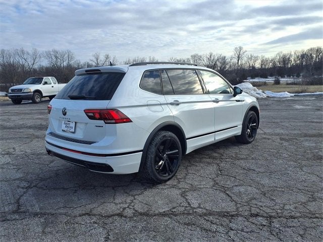 2023 Volkswagen Tiguan SE R-Line Black