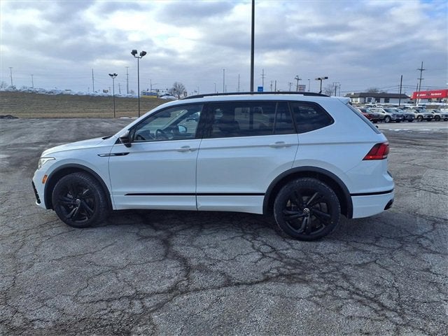 2023 Volkswagen Tiguan SE R-Line Black