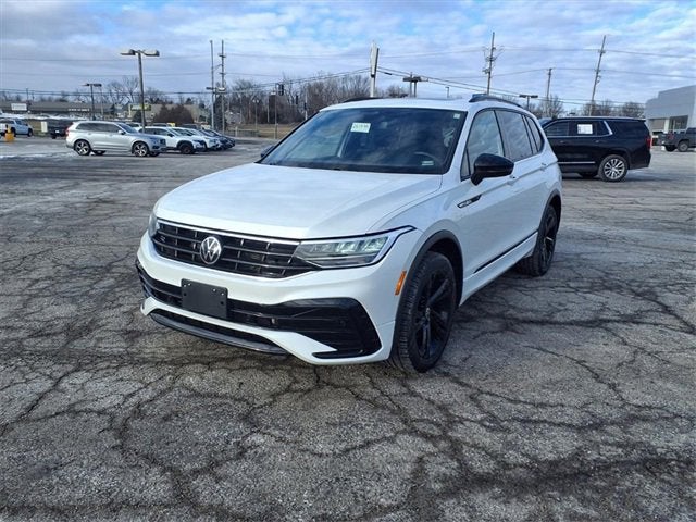 2023 Volkswagen Tiguan SE R-Line Black