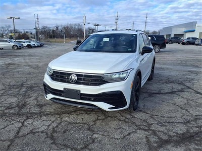 2023 Volkswagen Tiguan SE R-Line Black