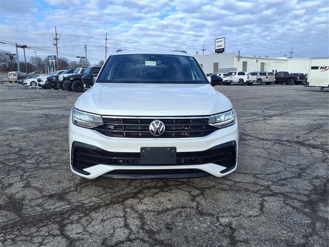 2023 Volkswagen Tiguan SE R-Line Black
