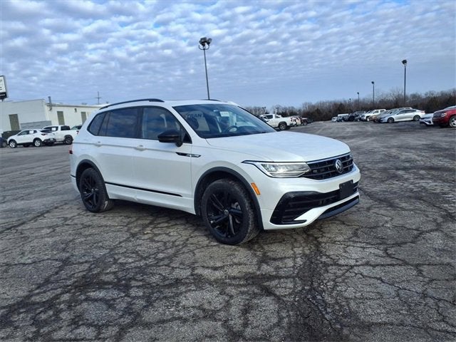 2023 Volkswagen Tiguan SE R-Line Black