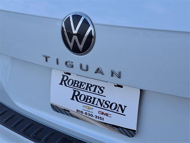 2023 Volkswagen Tiguan SE R-Line Black