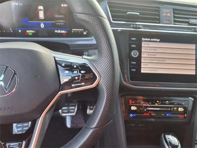 2023 Volkswagen Tiguan SE R-Line Black