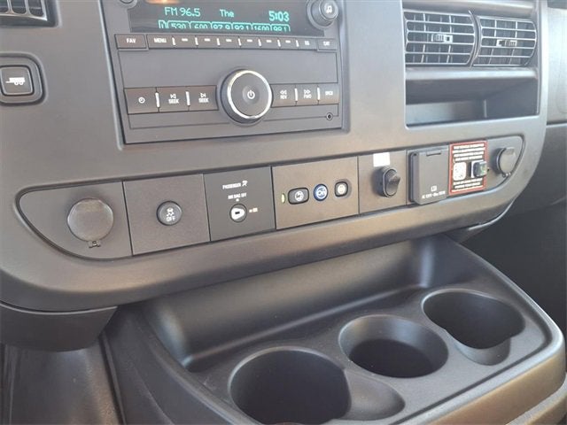 2025 GMC Savana Cutaway 3500 1WT