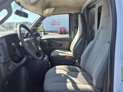 2025 GMC Savana Cutaway 3500 1WT