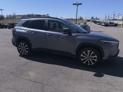 2025 Toyota Corolla Cross XLE