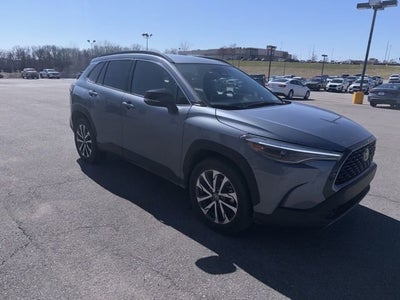 2025 Toyota Corolla Cross XLE