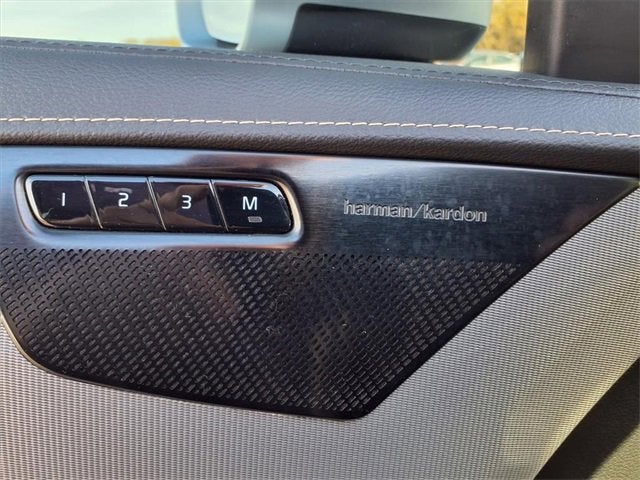 2019 Volvo XC90 R-Design