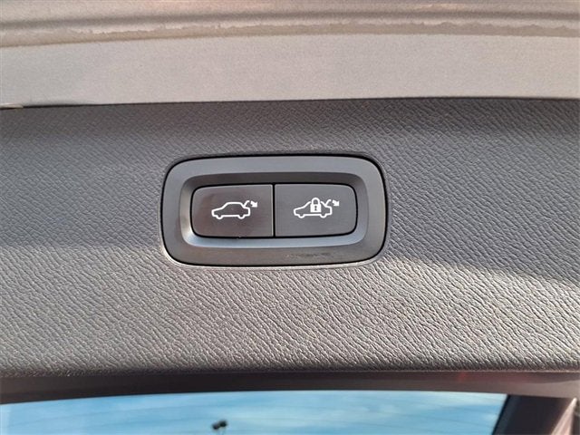 2019 Volvo XC90 R-Design